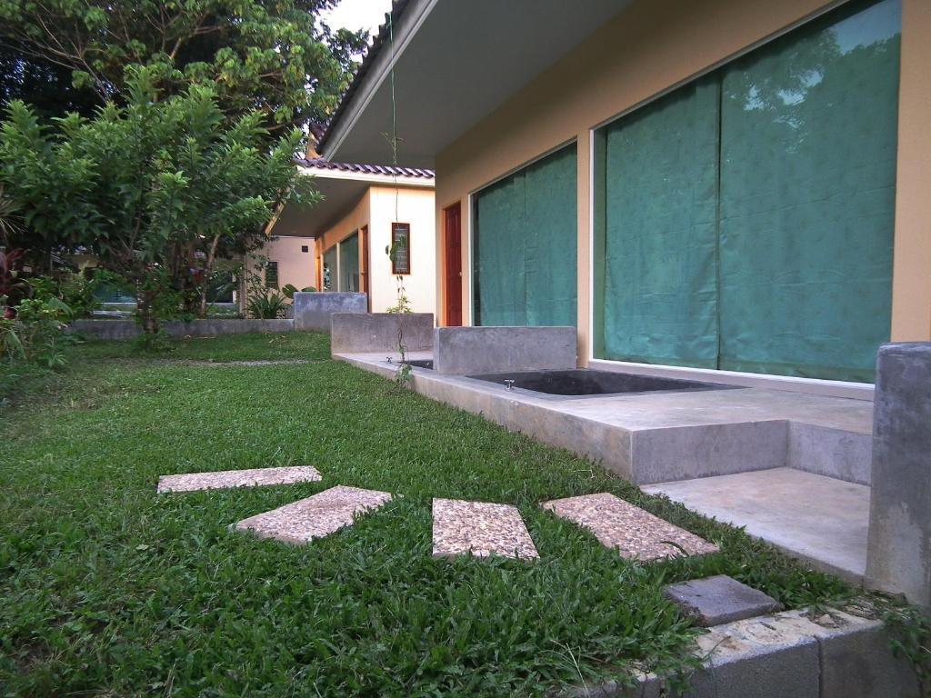 Villa De Mama Rawai Exterior photo
