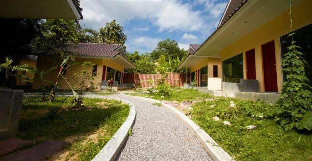 Villa De Mama Rawai Exterior photo